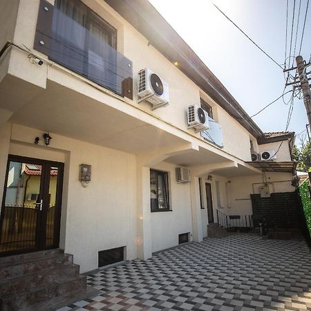 Nelana Hostel Cluj-Napoca Ngoại thất bức ảnh