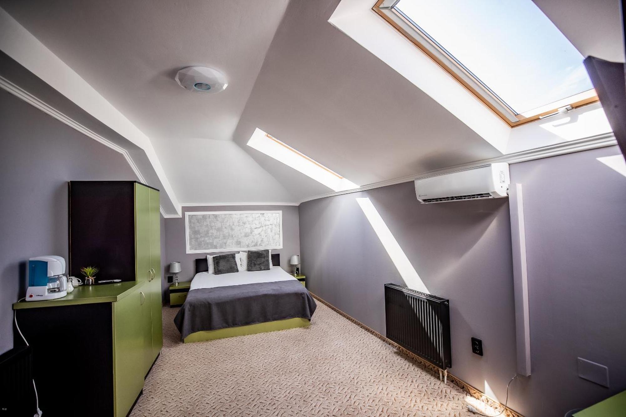 Nelana Hostel Cluj-Napoca Ngoại thất bức ảnh