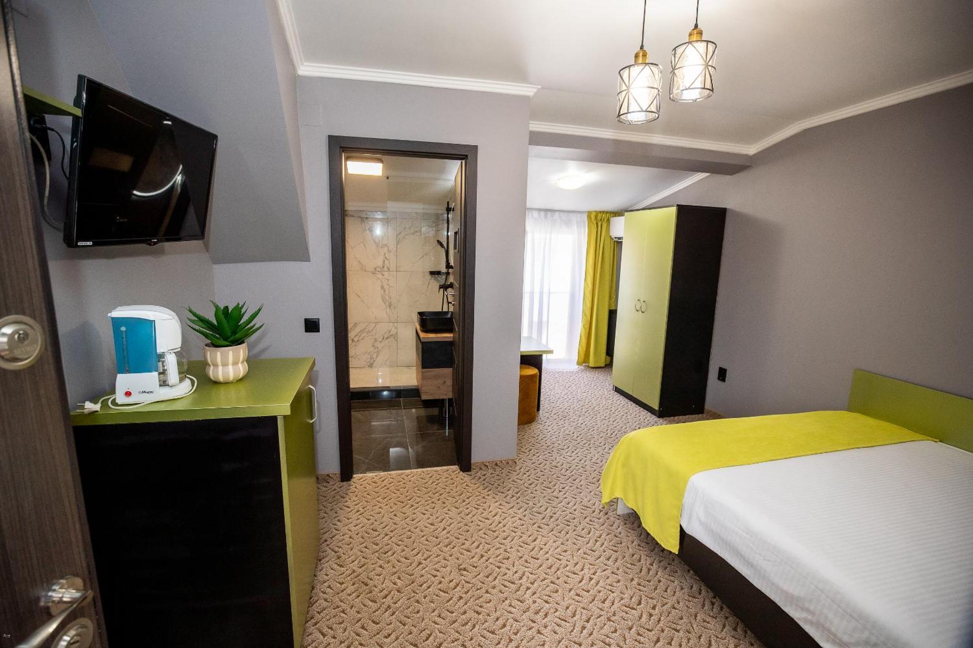 Nelana Hostel Cluj-Napoca Ngoại thất bức ảnh