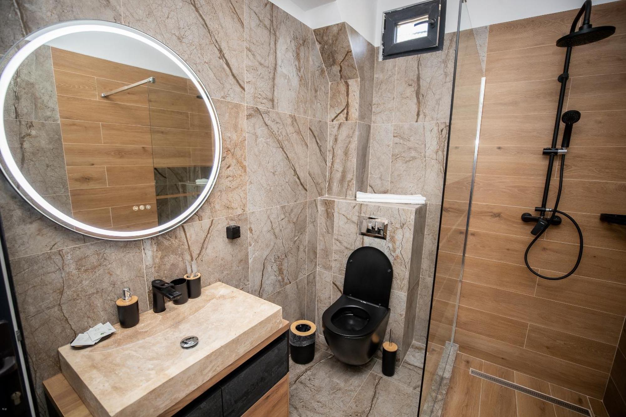 Nelana Hostel Cluj-Napoca Ngoại thất bức ảnh