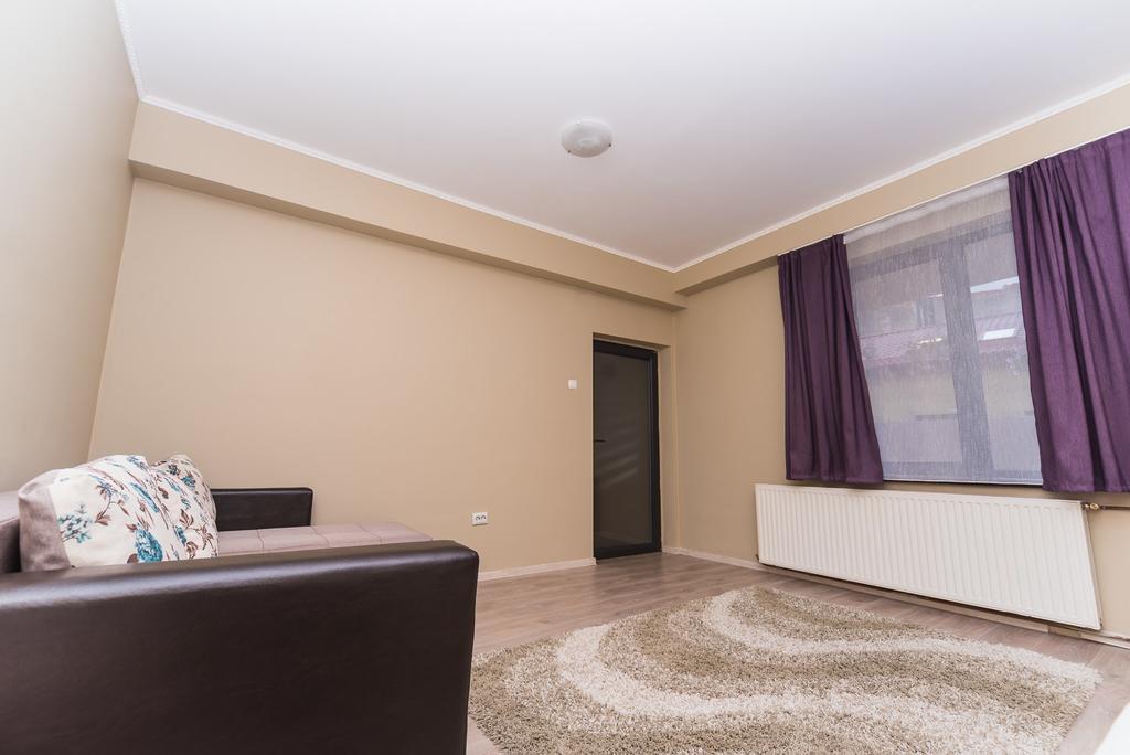 Nelana Hostel Cluj-Napoca Ngoại thất bức ảnh