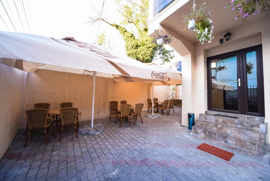 Nelana Hostel Cluj-Napoca Ngoại thất bức ảnh